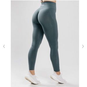 Alphalete amplify charcoal